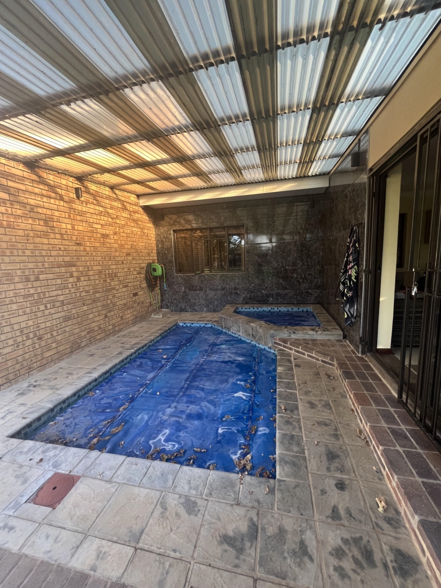 4 Bedroom Property for Sale in Die Bult North West